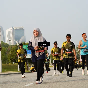 Runner Photo 6420178