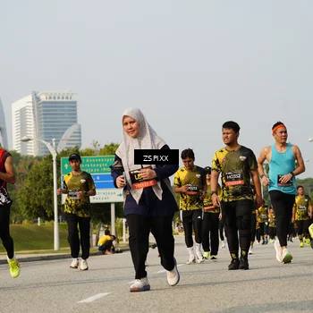 Runner Photo 6420180