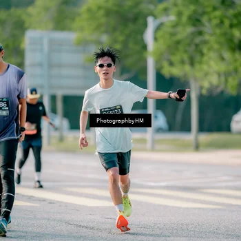 Runner Photo 6420212