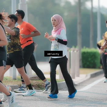 Runner Photo 6420244