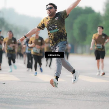 Runner Photo 6420248