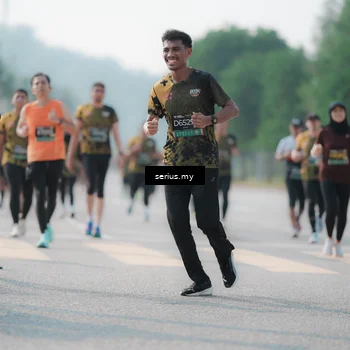Runner Photo 6420270