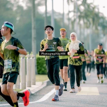 Runner Photo 6420290