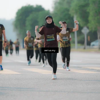 Runner Photo 6420313