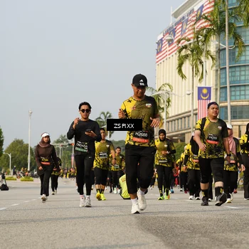 Runner Photo 6420336
