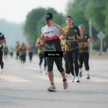 Runner Photo 6420344