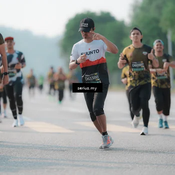 Runner Photo 6420348