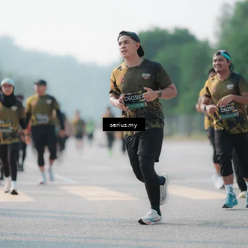 Runner Photo 6420379
