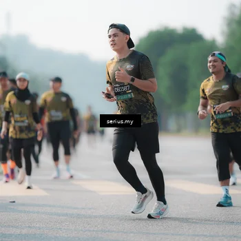 Runner Photo 6420387