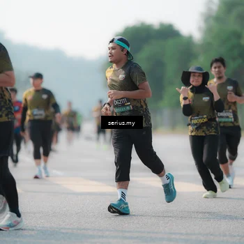 Runner Photo 6420392