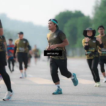 Runner Photo 6420393