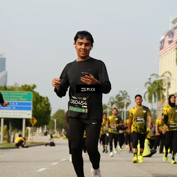 Runner Photo 6420423