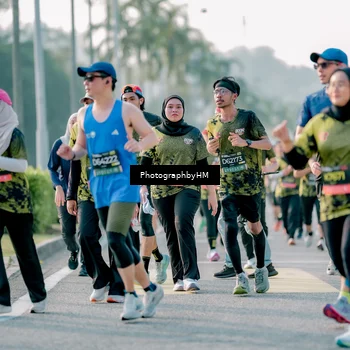 Runner Photo 6420435