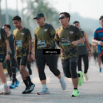 Runner Photo 6420486
