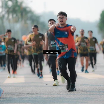 Runner Photo 6420501