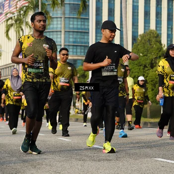 Runner Photo 6420502