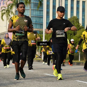 Runner Photo 6420524