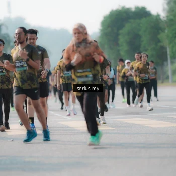 Runner Photo 6420540