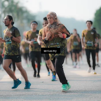 Runner Photo 6420571