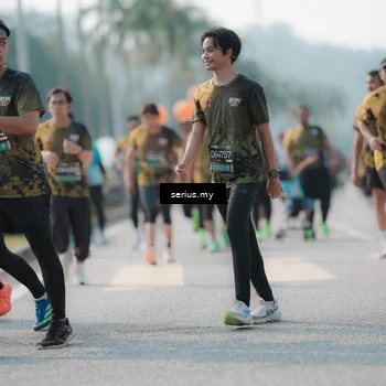 Runner Photo 6420639