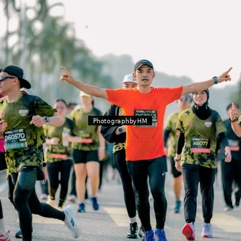 Runner Photo 6420647