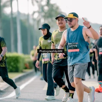 Runner Photo 6420661