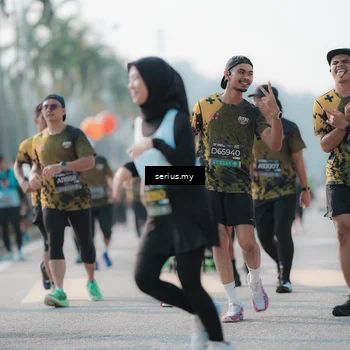 Runner Photo 6420716