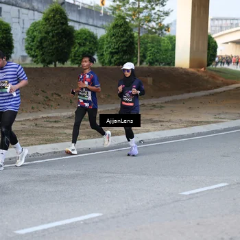 Runner Photo 6420756