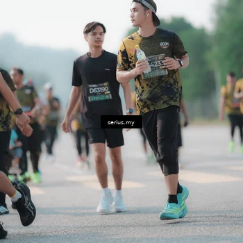 Runner Photo 6420768
