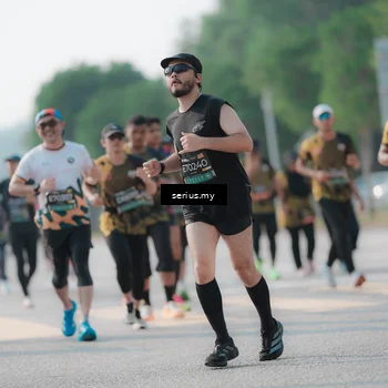 Runner Photo 6420830