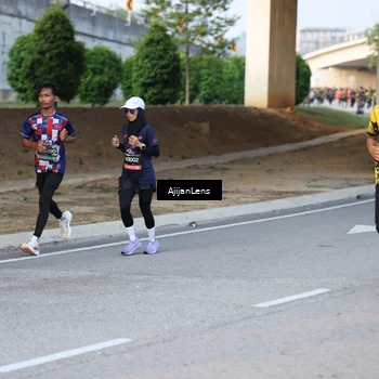 Runner Photo 6420844