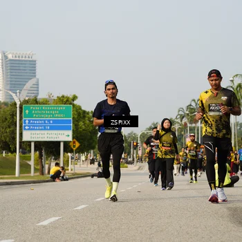 Runner Photo 6420862