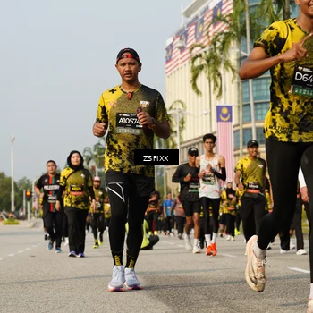 Runner Photo 6420883