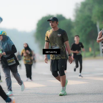 Runner Photo 6420937