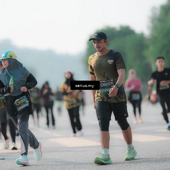 Runner Photo 6420948