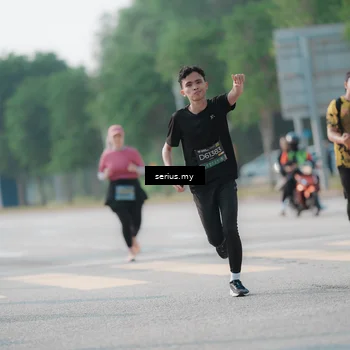 Runner Photo 6420990