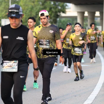 Runner Photo 6421002