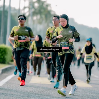 Runner Photo 6421003