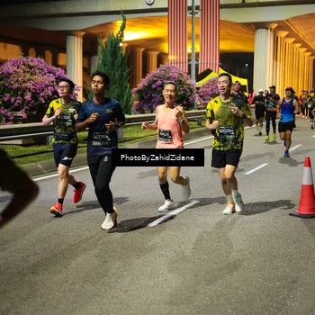 Runner Photo 6421019
