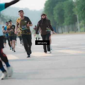 Runner Photo 6421035