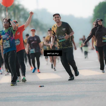 Runner Photo 6421049