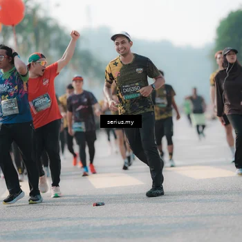 Runner Photo 6421050