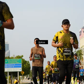 Runner Photo 6421052