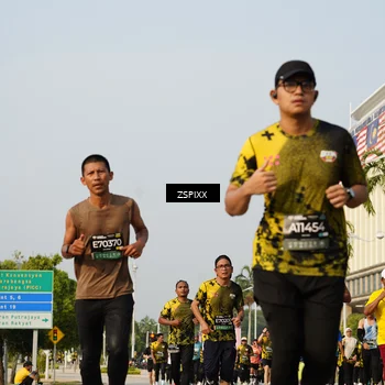 Runner Photo 6421073