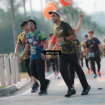 Runner Photo 6421079