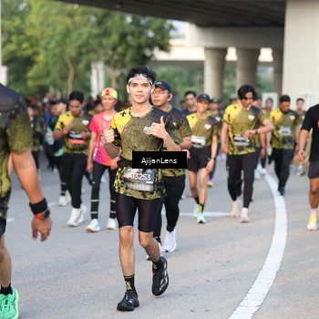 Runner Photo 6421107