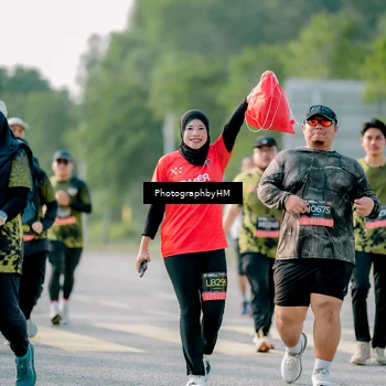 Runner Photo 6421112