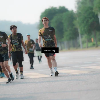 Runner Photo 6421125