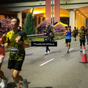 Runner Photo 6421240