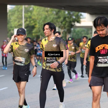 Runner Photo 6421312